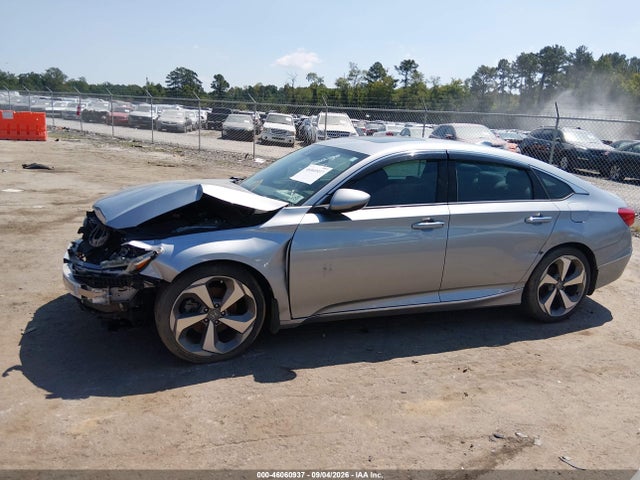 Honda Accord Touring 2018 1HGCV1F91JA072428 Image 14