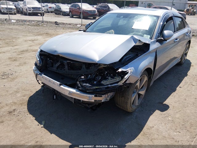 Honda Accord Touring 2018 1HGCV1F91JA072428 Image 6