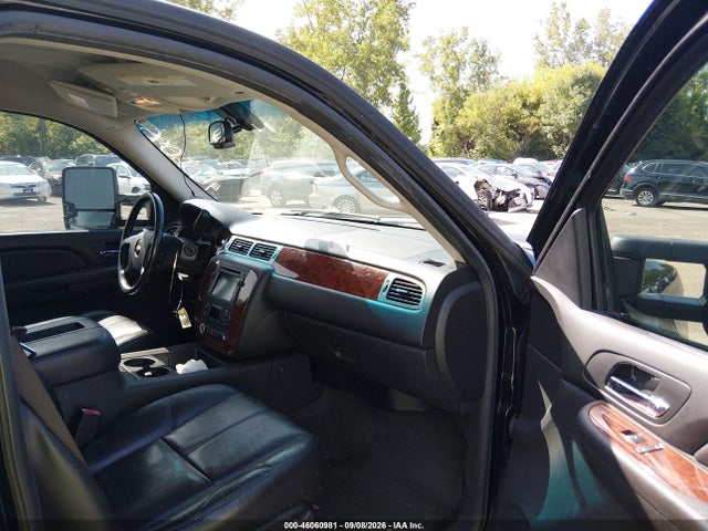 46060981 :رقم المزاد ، 1GNGK56K29R203812 vin ، 2009 Chevrolet Suburban 2500 Lt2 مزاد بيع