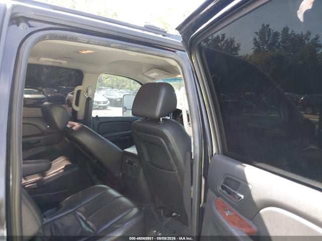 46060981 :رقم المزاد ، 1GNGK56K29R203812 vin ، 2009 Chevrolet Suburban 2500 Lt2 مزاد بيع