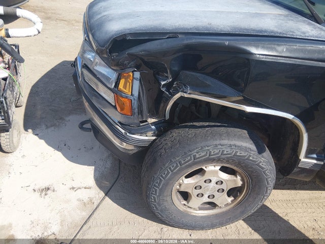 46060990 :رقم المزاد ، 1GKEK13R6XJ772530 vin ، 1999 Gmc Yukon Slt Cmi مزاد بيع