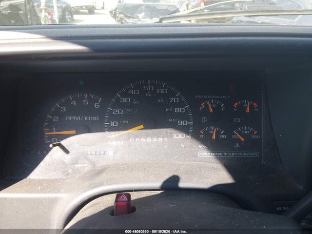 46060990 :رقم المزاد ، 1GKEK13R6XJ772530 vin ، 1999 Gmc Yukon Slt Cmi مزاد بيع
