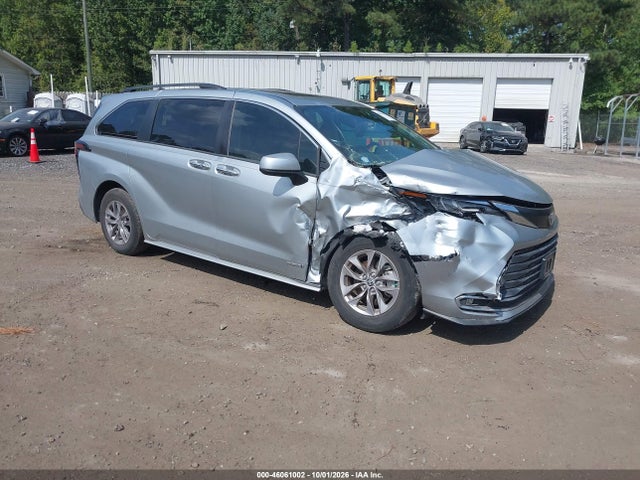 Продажа на аукционе авто 2021 Toyota Sienna Xle, vin: 5TDYRKEC4MS008242, номер лота: 46061002