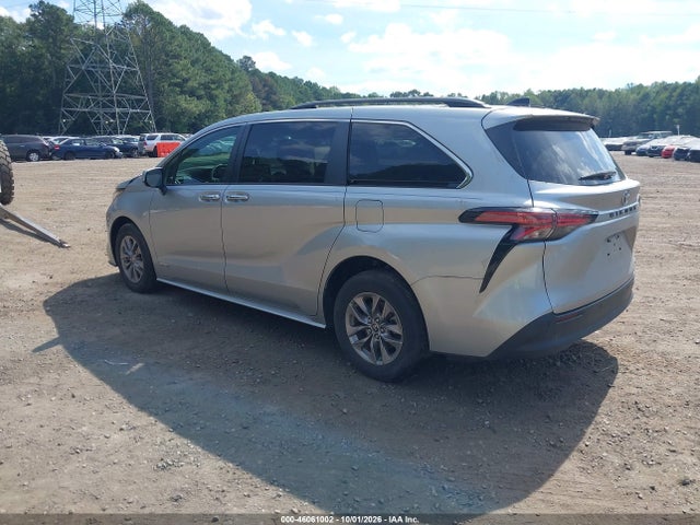 Продажа на аукционе авто 2021 Toyota Sienna Xle, vin: 5TDYRKEC4MS008242, номер лота: 46061002
