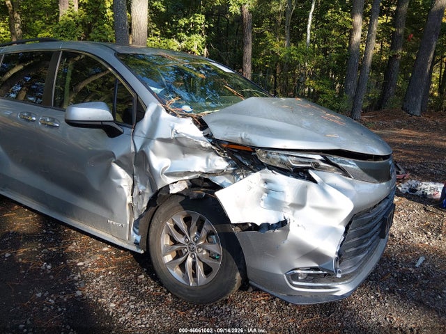 Продажа на аукционе авто 2021 Toyota Sienna Xle, vin: 5TDYRKEC4MS008242, номер лота: 46061002