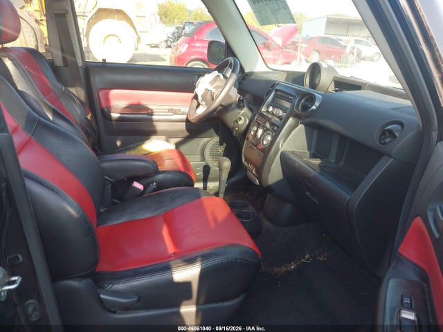 46061040 :رقم المزاد ، JTLKT324064113891 vin ، 2006 Scion Xb مزاد بيع