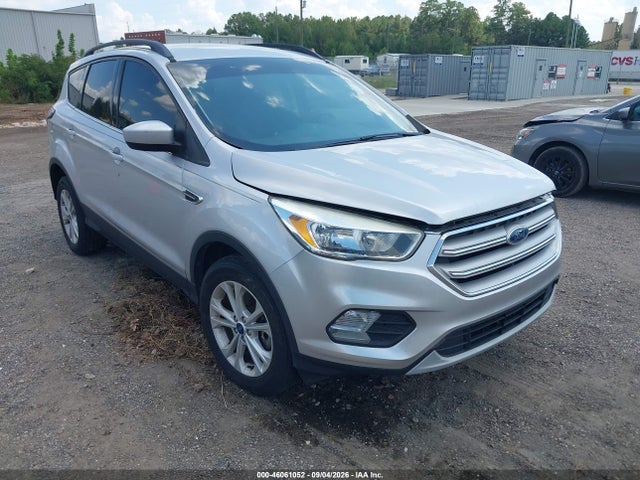 Продажа на аукционе авто 2018 Ford Escape Se, vin: 1FMCU9GD2JUB39549, номер лота: 46061052