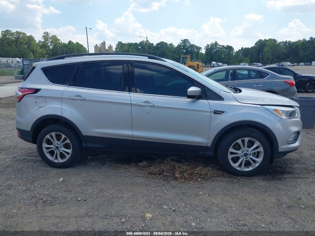 Продажа на аукционе авто 2018 Ford Escape Se, vin: 1FMCU9GD2JUB39549, номер лота: 46061052