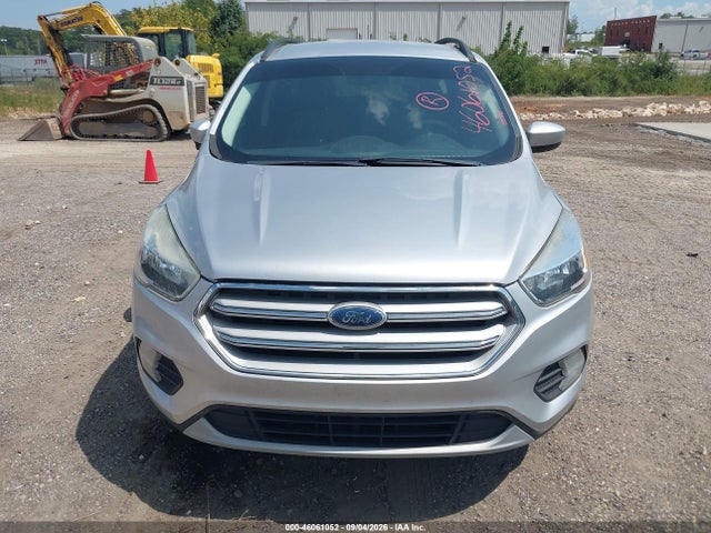Продажа на аукционе авто 2018 Ford Escape Se, vin: 1FMCU9GD2JUB39549, номер лота: 46061052