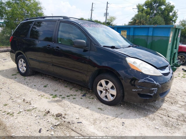 46061088 :رقم المزاد ، 5TDKK4CC2AS327806 vin ، 2010 Toyota Sienna Le مزاد بيع