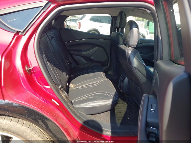 46061100 :رقم المزاد ، 3FMTK3SU1MMA62644 vin ، 2021 Ford Mustang Mach-e Premium مزاد بيع