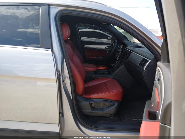 46061104 :رقم المزاد ، 1V2AC2CA7MC217768 vin ، 2021 Volkswagen Atlas Cross Sport 2.0t S مزاد بيع