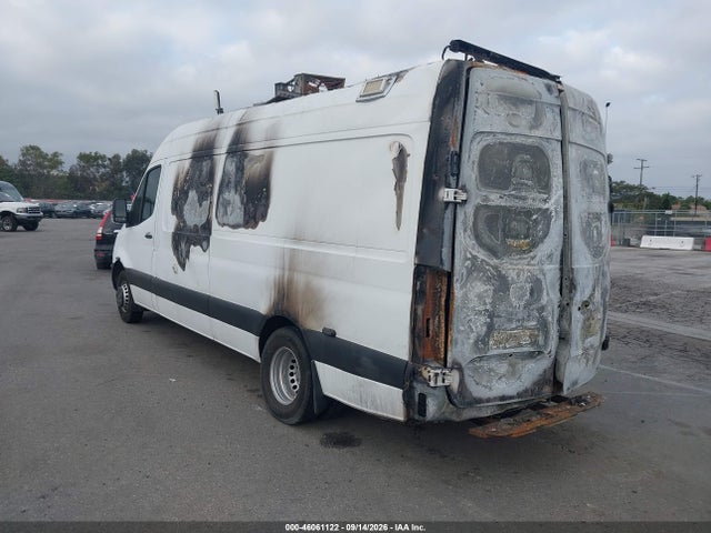 WD3PF4CD2KT002637 Mercedes-Benz Sprinter 4500 High Roof V6