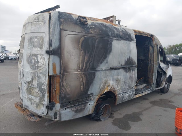 WD3PF4CD2KT002637 Mercedes-Benz Sprinter 4500 High Roof V6