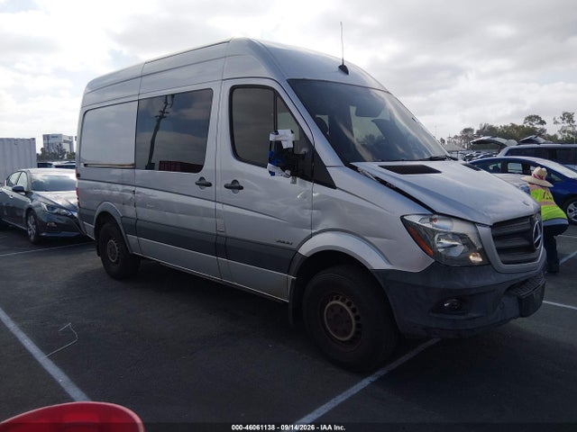 2015 Mercedes-benz Sprinter 2500 Normal Roof მანქანა იყიდება აუქციონზე, vin: WD4PE7CC0FP115783, აუქციონის ნომერი: 46061138
