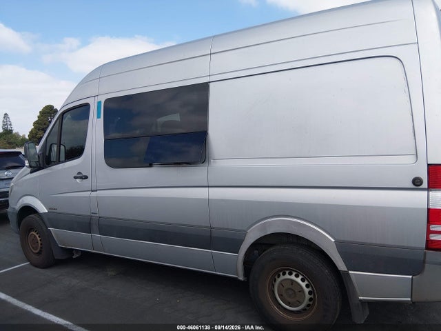 2015 Mercedes-benz Sprinter 2500 Normal Roof მანქანა იყიდება აუქციონზე, vin: WD4PE7CC0FP115783, აუქციონის ნომერი: 46061138