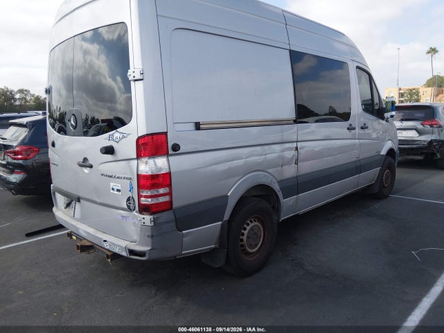 2015 Mercedes-benz Sprinter 2500 Normal Roof მანქანა იყიდება აუქციონზე, vin: WD4PE7CC0FP115783, აუქციონის ნომერი: 46061138