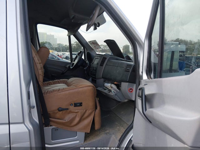 2015 Mercedes-benz Sprinter 2500 Normal Roof მანქანა იყიდება აუქციონზე, vin: WD4PE7CC0FP115783, აუქციონის ნომერი: 46061138