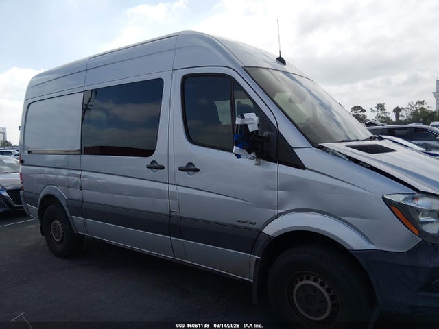 2015 Mercedes-benz Sprinter 2500 Normal Roof მანქანა იყიდება აუქციონზე, vin: WD4PE7CC0FP115783, აუქციონის ნომერი: 46061138