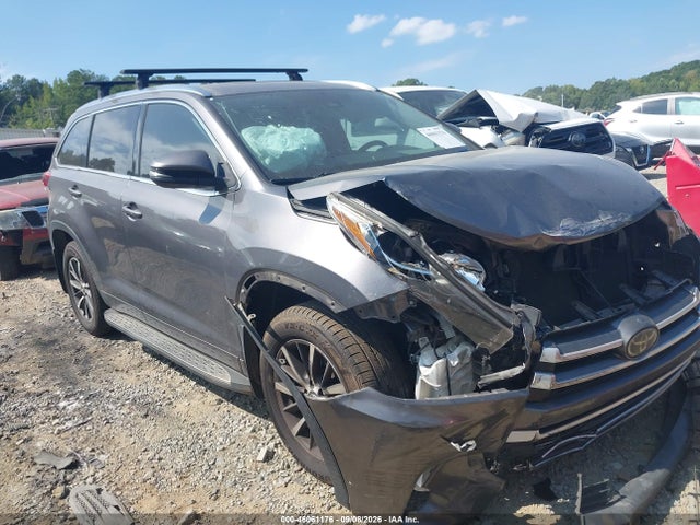 2017 Toyota Highlander Xle მანქანა იყიდება აუქციონზე, vin: 5TDKZRFH8HS518981, აუქციონის ნომერი: 46061176