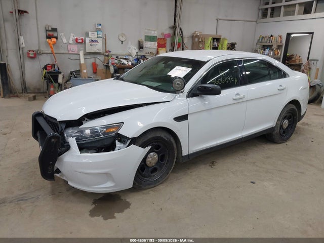 2015 Ford Police Interceptor მანქანა იყიდება აუქციონზე, vin: 1FAHP2MK7FG180704, აუქციონის ნომერი: 46061193