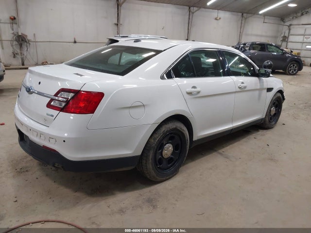 2015 Ford Police Interceptor მანქანა იყიდება აუქციონზე, vin: 1FAHP2MK7FG180704, აუქციონის ნომერი: 46061193