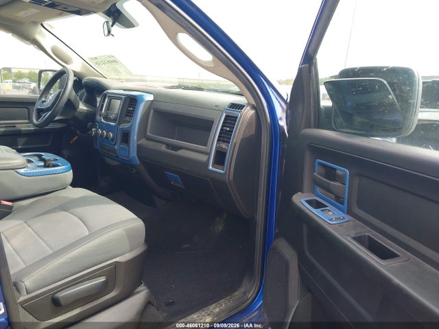 46061210 :رقم المزاد ، 1C6RR7FT0JS284704 vin ، 2018 Ram 1500 Express  4x4 6'4 Box مزاد بيع
