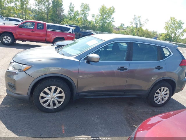 46061257 :رقم المزاد ، KNMAT2MVXHP619544 vin ، 2017 Nissan Rogue S مزاد بيع