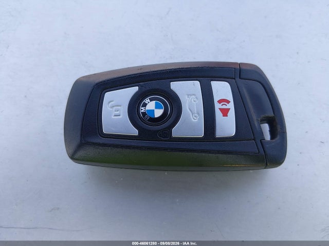 46061280 :رقم المزاد ، WBA8A9C50JAD27795 vin ، 2018 Bmw 320i مزاد بيع