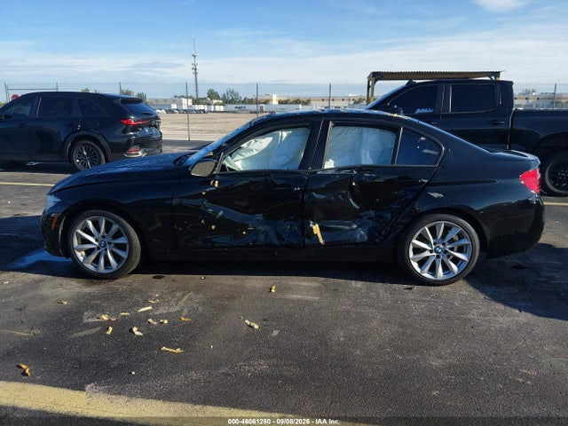 46061280 :رقم المزاد ، WBA8A9C50JAD27795 vin ، 2018 Bmw 320i مزاد بيع