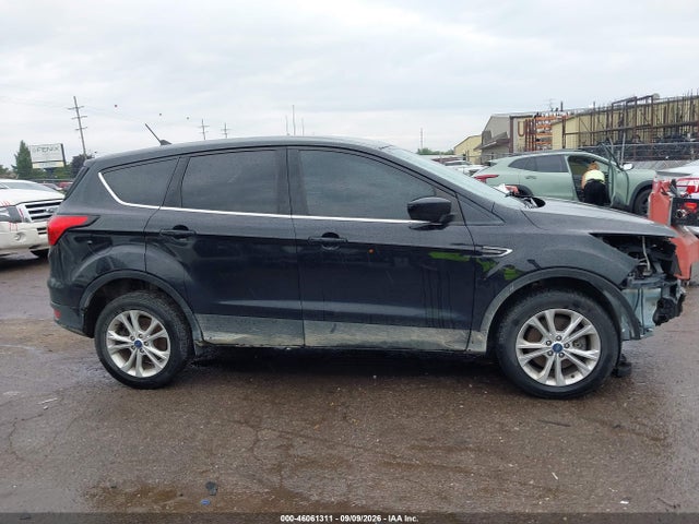 Продажа на аукционе авто 2019 Ford Escape Se, vin: 1FMCU9GD1KUA45826, номер лота: 46061311