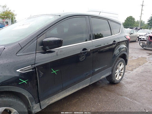 Продажа на аукционе авто 2019 Ford Escape Se, vin: 1FMCU9GD1KUA45826, номер лота: 46061311