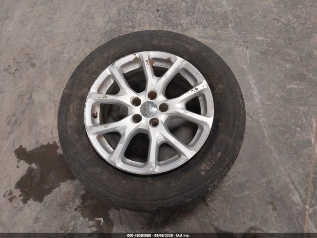 Продаж на аукціоні авто 2019 Jeep Cherokee Latitude Plus Fwd, vin: 1C4PJLLB3KD340085, номер лоту: 46061388