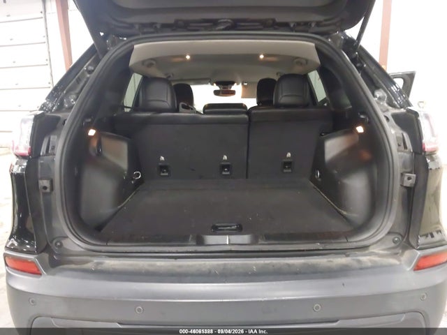 Продаж на аукціоні авто 2019 Jeep Cherokee Latitude Plus Fwd, vin: 1C4PJLLB3KD340085, номер лоту: 46061388
