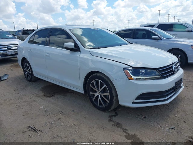 2017 Volkswagen Jetta 1.4t Se მანქანა იყიდება აუქციონზე, vin: 3VWDB7AJ9HM393563, აუქციონის ნომერი: 46061448