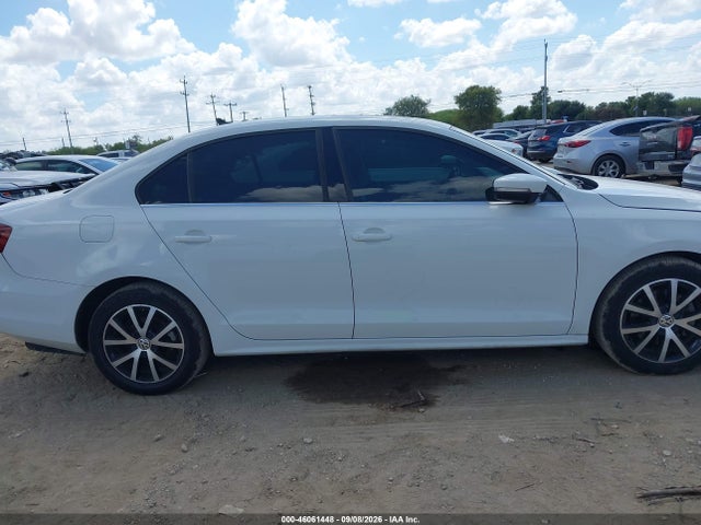 2017 Volkswagen Jetta 1.4t Se მანქანა იყიდება აუქციონზე, vin: 3VWDB7AJ9HM393563, აუქციონის ნომერი: 46061448