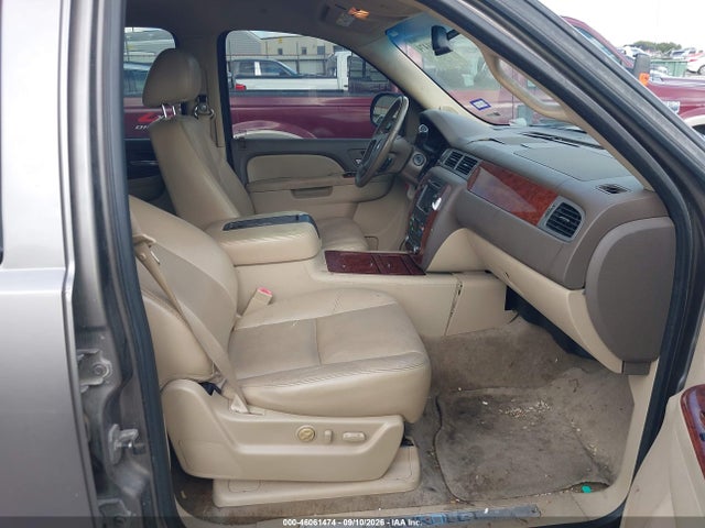 Продажа на аукционе авто 2011 Chevrolet Tahoe Ltz, vin: 1GNSCCE07BR335207, номер лота: 46061474