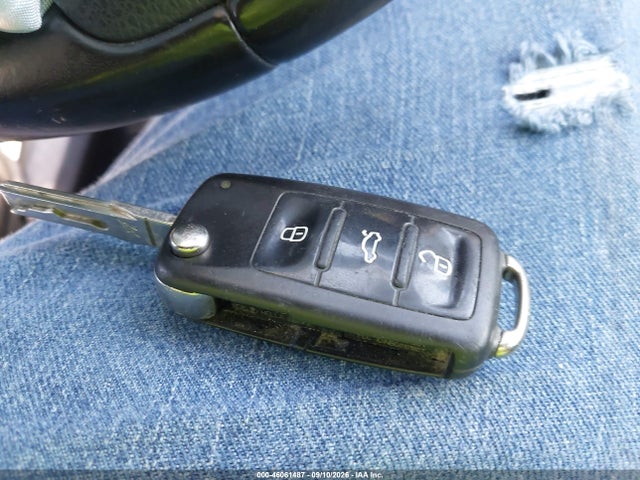 2013 Volkswagen Tiguan S მანქანა იყიდება აუქციონზე, vin: WVGBV3AX5DW618453, აუქციონის ნომერი: 46061487
