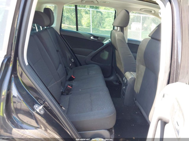 2013 Volkswagen Tiguan S მანქანა იყიდება აუქციონზე, vin: WVGBV3AX5DW618453, აუქციონის ნომერი: 46061487