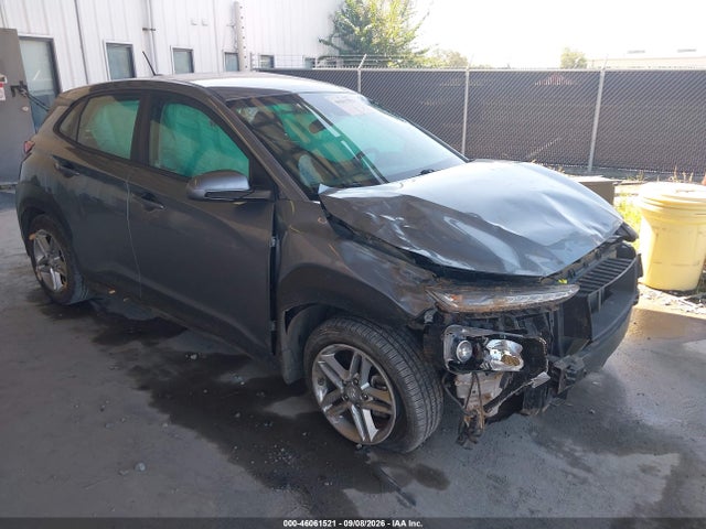 2020 Hyundai Kona Se მანქანა იყიდება აუქციონზე, vin: KM8K12AA6LU575639, აუქციონის ნომერი: 46061521
