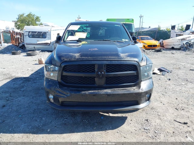 46061592 :رقم المزاد ، 1C6RR7FT3JS309434 vin ، 2018 Ram 1500 Express  4x4 6'4 Box مزاد بيع