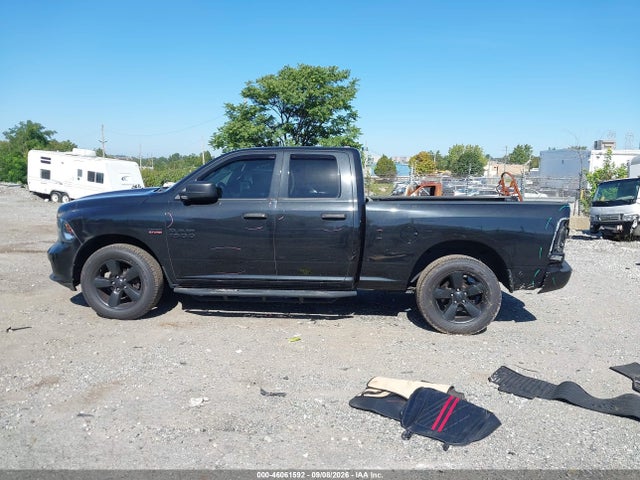 46061592 :رقم المزاد ، 1C6RR7FT3JS309434 vin ، 2018 Ram 1500 Express  4x4 6'4 Box مزاد بيع