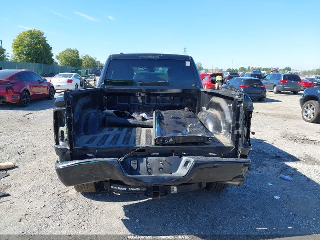 46061592 :رقم المزاد ، 1C6RR7FT3JS309434 vin ، 2018 Ram 1500 Express  4x4 6'4 Box مزاد بيع