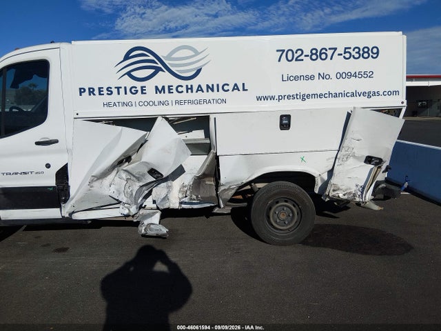 46061594 :رقم المزاد ، 1FDBW5P86LKA50745 vin ، 2020 Ford Transit-350 Cutaway مزاد بيع