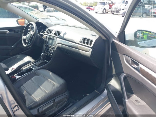 46061619 :رقم المزاد ، 1VWBT7A35HC046500 vin ، 2017 Volkswagen Passat 1.8t Se مزاد بيع
