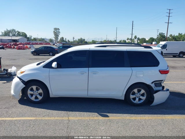 Toyota Sienna Le 8 Passenger 2017 5TDKZ3DC8HS766958 Image 15
