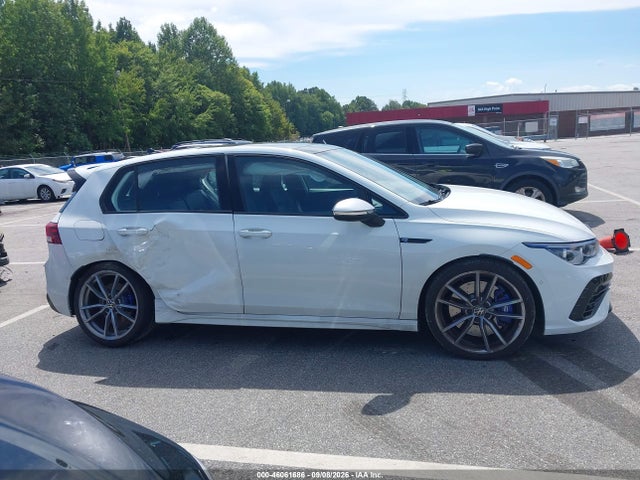 2024 Volkswagen Golf R 2.0t მანქანა იყიდება აუქციონზე, vin: WVWEB7CD9RW233229, აუქციონის ნომერი: 46061686