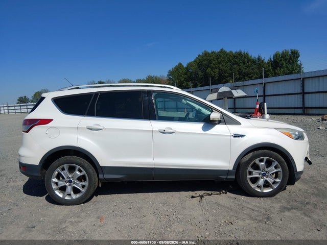 2016 Ford Escape Titanium მანქანა იყიდება აუქციონზე, vin: 1FMCU9J95GUC35172, აუქციონის ნომერი: 46061709