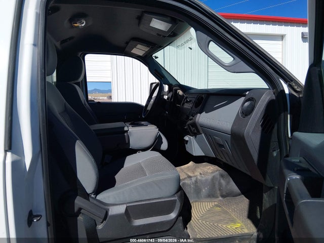 46061743 :رقم المزاد ، 1FDUF5GY1EEB81754 vin ، 2014 Ford F-550 Chassis Xl مزاد بيع