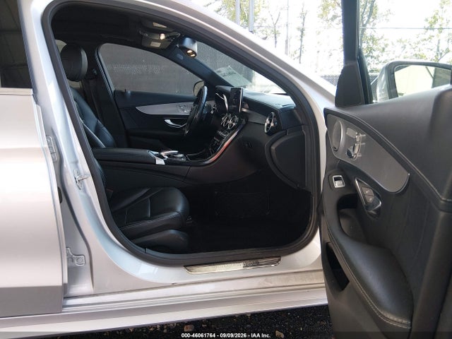 2016 Mercedes-benz C 300 Sport 4matic მანქანა იყიდება აუქციონზე, vin: 55SWF4KB3GU110100, აუქციონის ნომერი: 46061764
